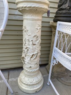 Angel Pedestal