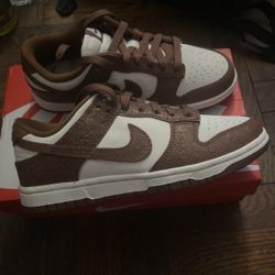 Women’s Nike Dunk Low Sail/Sail/Metallic Gold/Fauna Brown 