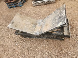 Aluminum tool box will fit small truck beds