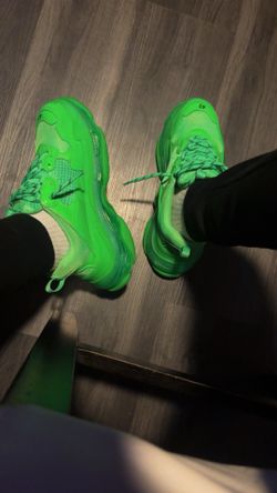 Slime green size 10