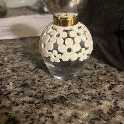 🌸 Marc Jacobs Daisy Dream – Authentic & Gently Used ✨ $45 — Great Deal! 