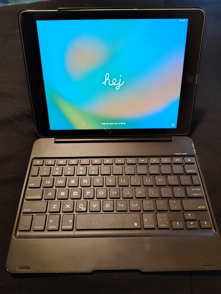Perfect condition, factory reset Apple iPad 5th Gen MP2F2LL/A is a 9.7-inch tablet that runs on mobile operating system iOS 10. It features a 2GB RAM,