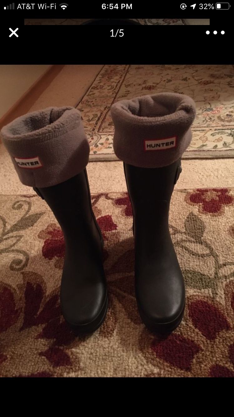 HUNTER RAIN BOOTS WITH REMOVABLE FUZZY LINING