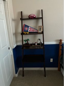 Leaning ladder shelves