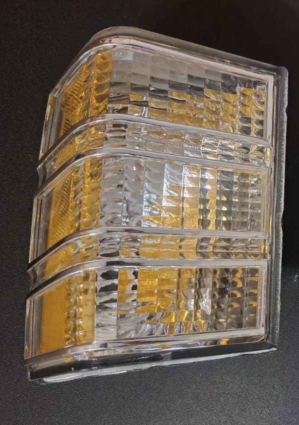 1979 Chevrolet Monte Carlo OEM Brand New Front Corner Signal Light RH