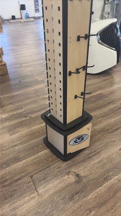 : Rotating Retail Display