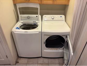 LG Washer & Gas Dryer Set- Purchased New 2024- Excellent Condition- $875 OBO