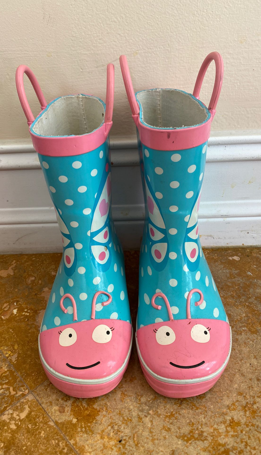 Girls butterfly rain boots size 9/10