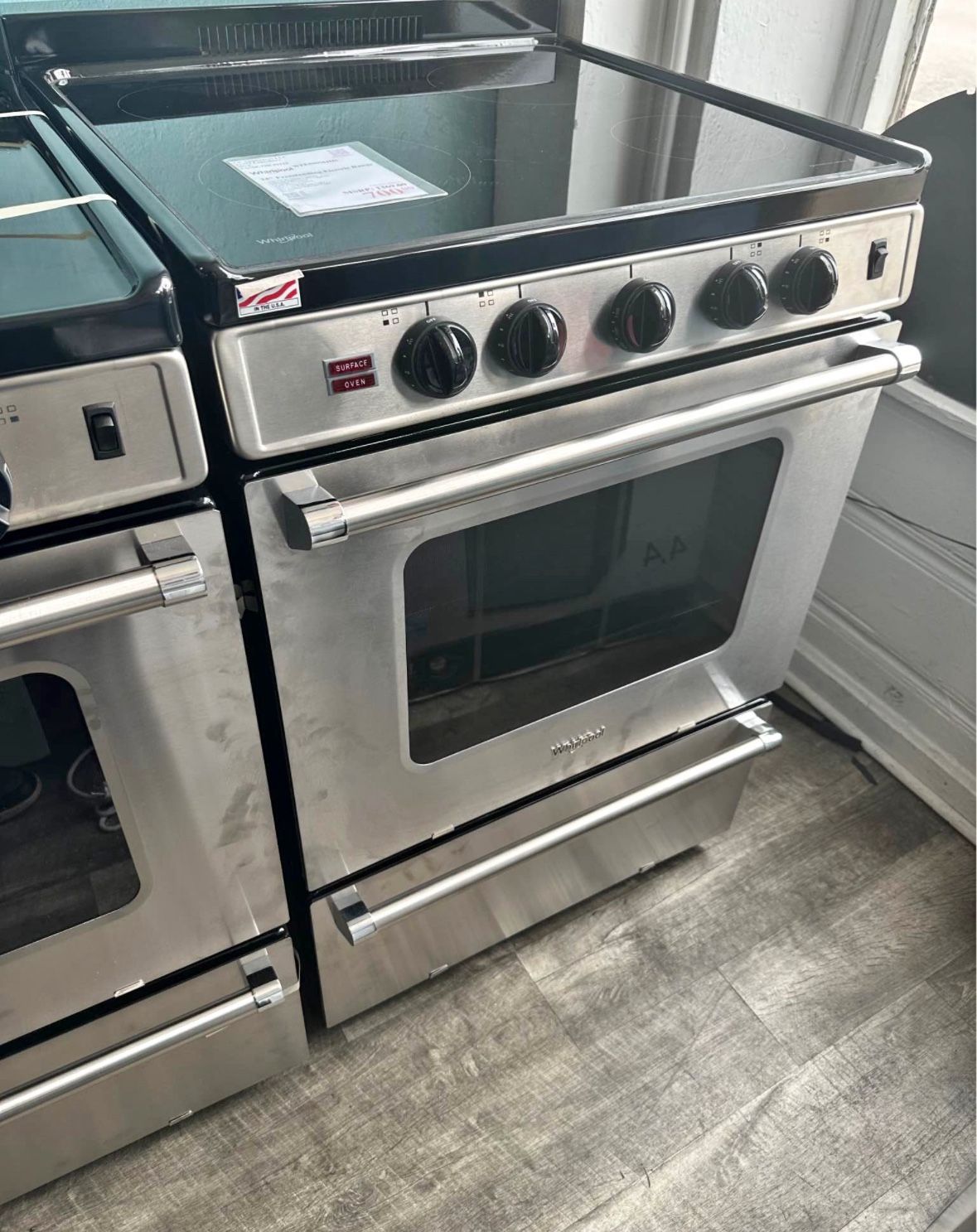 Whirlpool 24” Freestanding Electric Range New