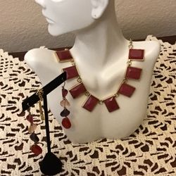 NWOT Loft Raspberry Rectangle Stones Gold Tone Necklace with EUC Matching Earrings & Gold Tone Raspberry Crystal Pin. Lot.