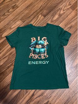 Big Pisces Energy *Woman Short Sleeve Tee * Size Large.