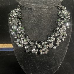 Woman’s Necklace 