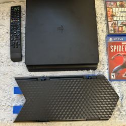 PS4 1TB w/ 7 Games And Accessories 