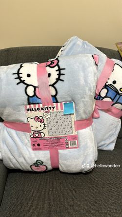 Hello Kitty 🍎 Two and Full/queen