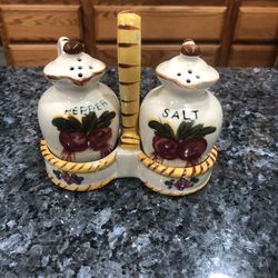 Vintage Nasco Japan Set Of Salt And Pepper Shakers With Caddy.  Preowned Good Condition 