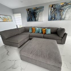 Couch /Sofa Gray Excellent Condition 