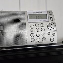 Raduoshack Clock Radio