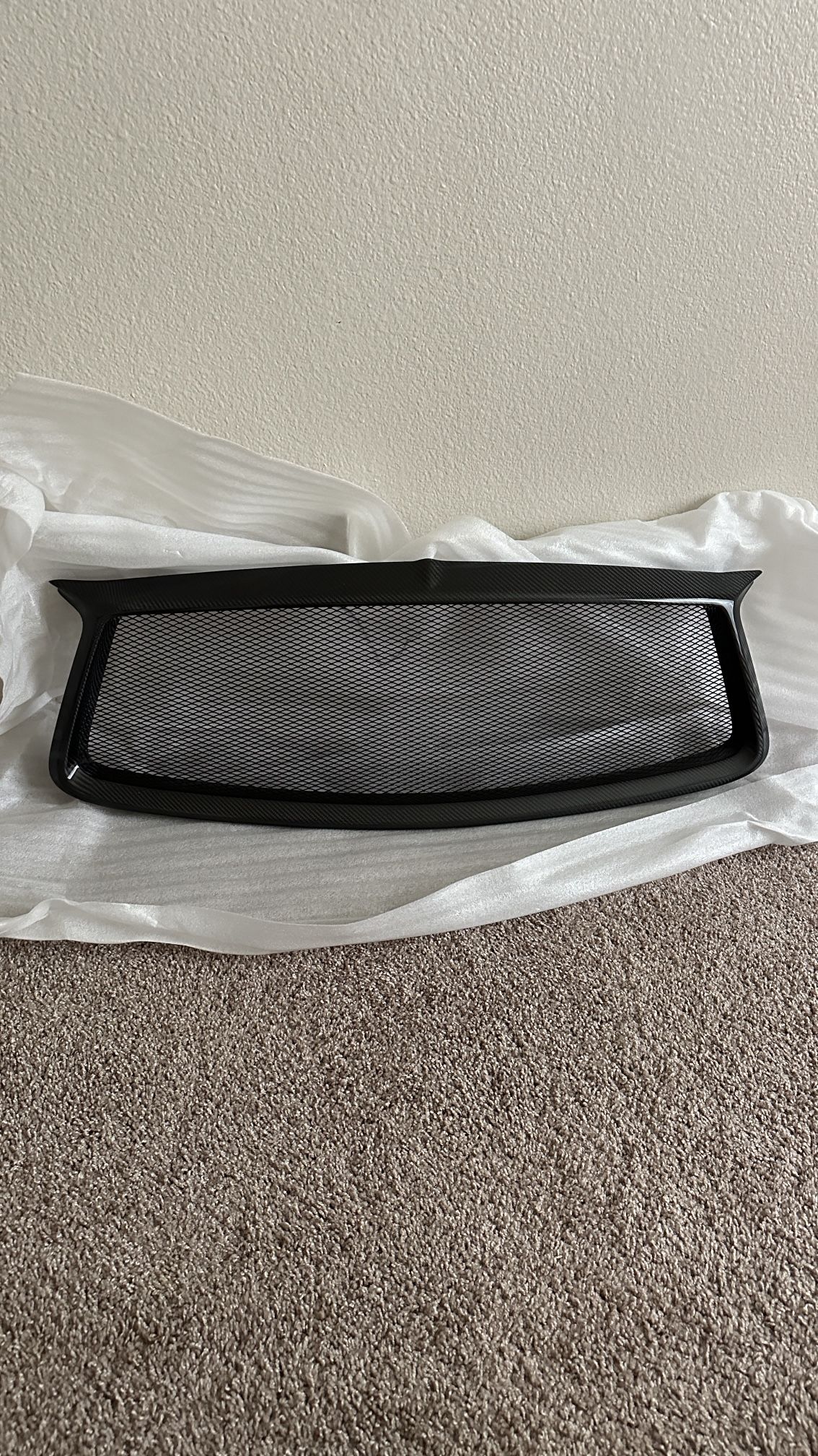 Q60 Carbon Fiber Emblemless Grille