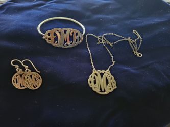 Personalized Monogram Jewelry With Initials "DMR"
