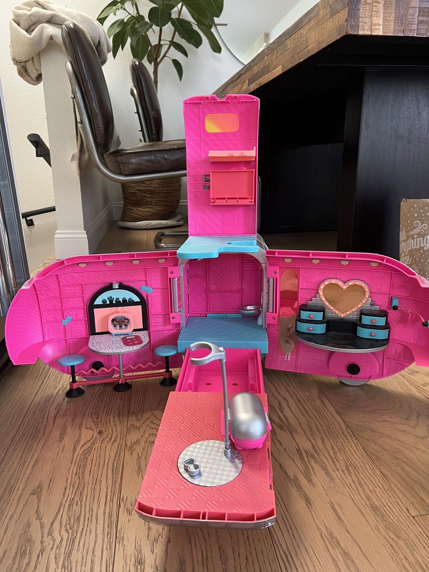 Lol Camper Van & Lol Tree House