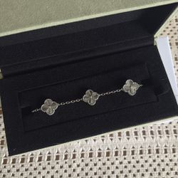 Clover Bracelet 