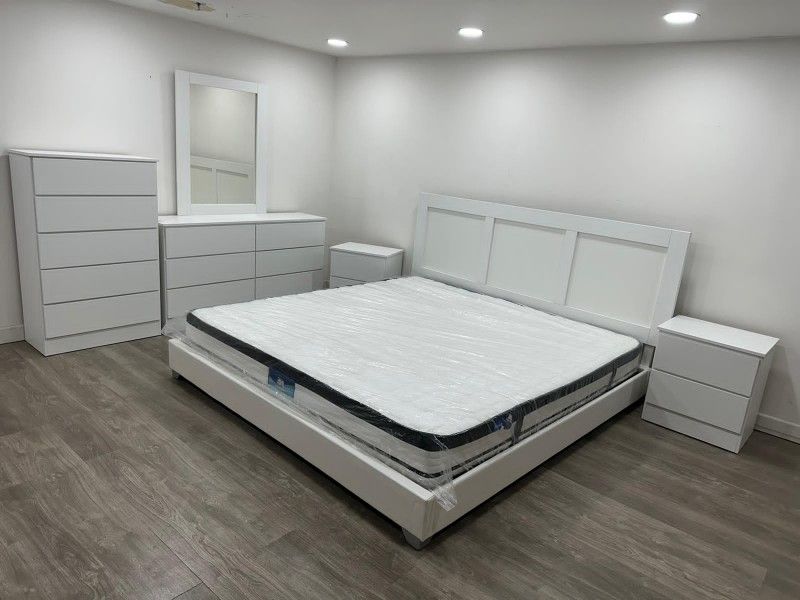 KING BEDROOM SET ✨️FINANCING AVAILABLE NO CREDIT NEEDED✨️