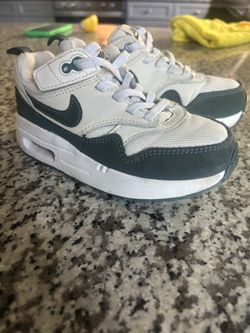 Nike Toddler Shoes Size 11