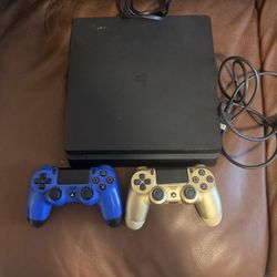 Play Station 4 with 2 Controller And Hdmi