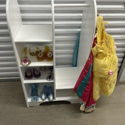 Wooden Fashion Pretend Dress Up Station. 