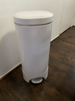 Arm & Hammer Diaper Pail