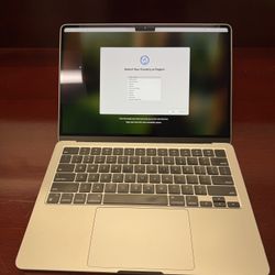 Apple 2022 13” Macbook Air (A2681) M2 Chip 