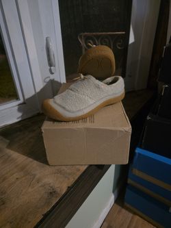 KEEN Women's Howser 3 Slide Comfy Durable Slippers