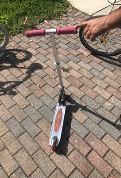 Girls scooter