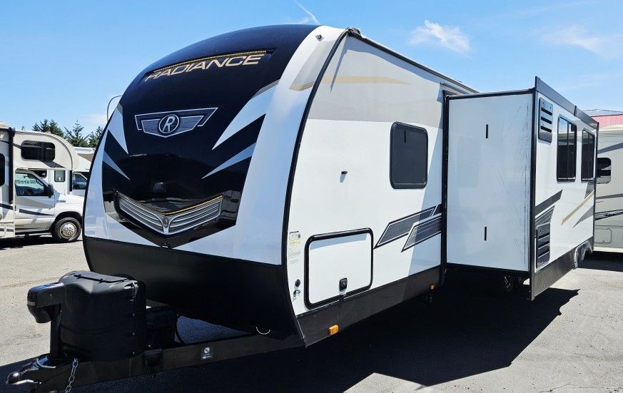 2021 Cruiser RV Radiance 28BH