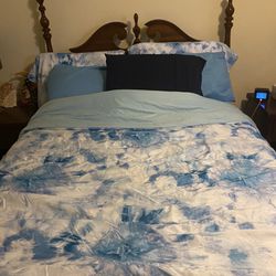 A Classic Bedroom - Queen Bed