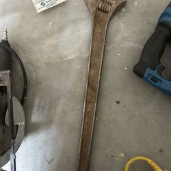 Wrench 