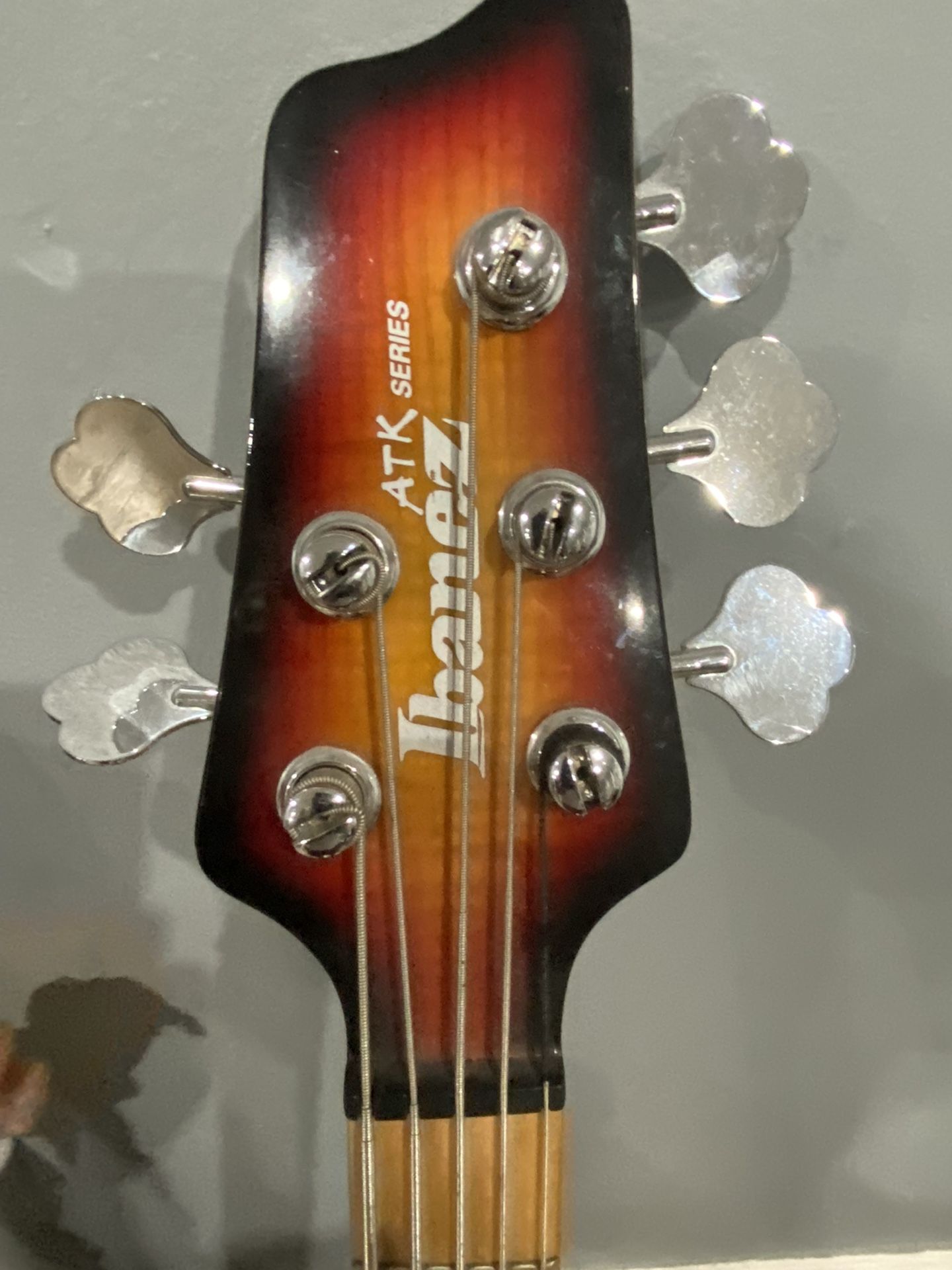 Ibáñez Bass
