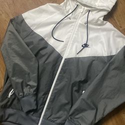 Nike WindBreaker Size L