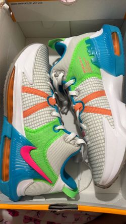 Sneakers - Lebron
