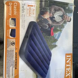 INTEX AIR MATTRESS TWIN BRAND NEW IN BOX FIRM PRICE 