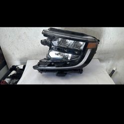 Ford Expedition Headlight Left Side 2025 No Damage 