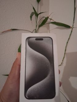 Iphone 15pro unlocked 128gb como nuevo