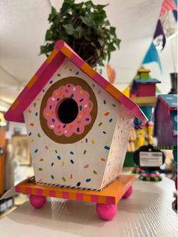 Striped roof indoor sprinkled donut birdhouse