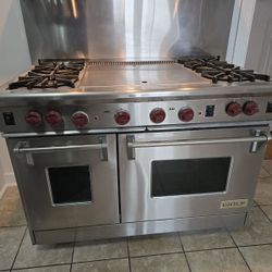 Wolf 48" Gas Range with 4 Open Burners And Double Griddle
