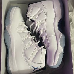 Men’s Sz 9 Air Jordan 11 Columbia Blue