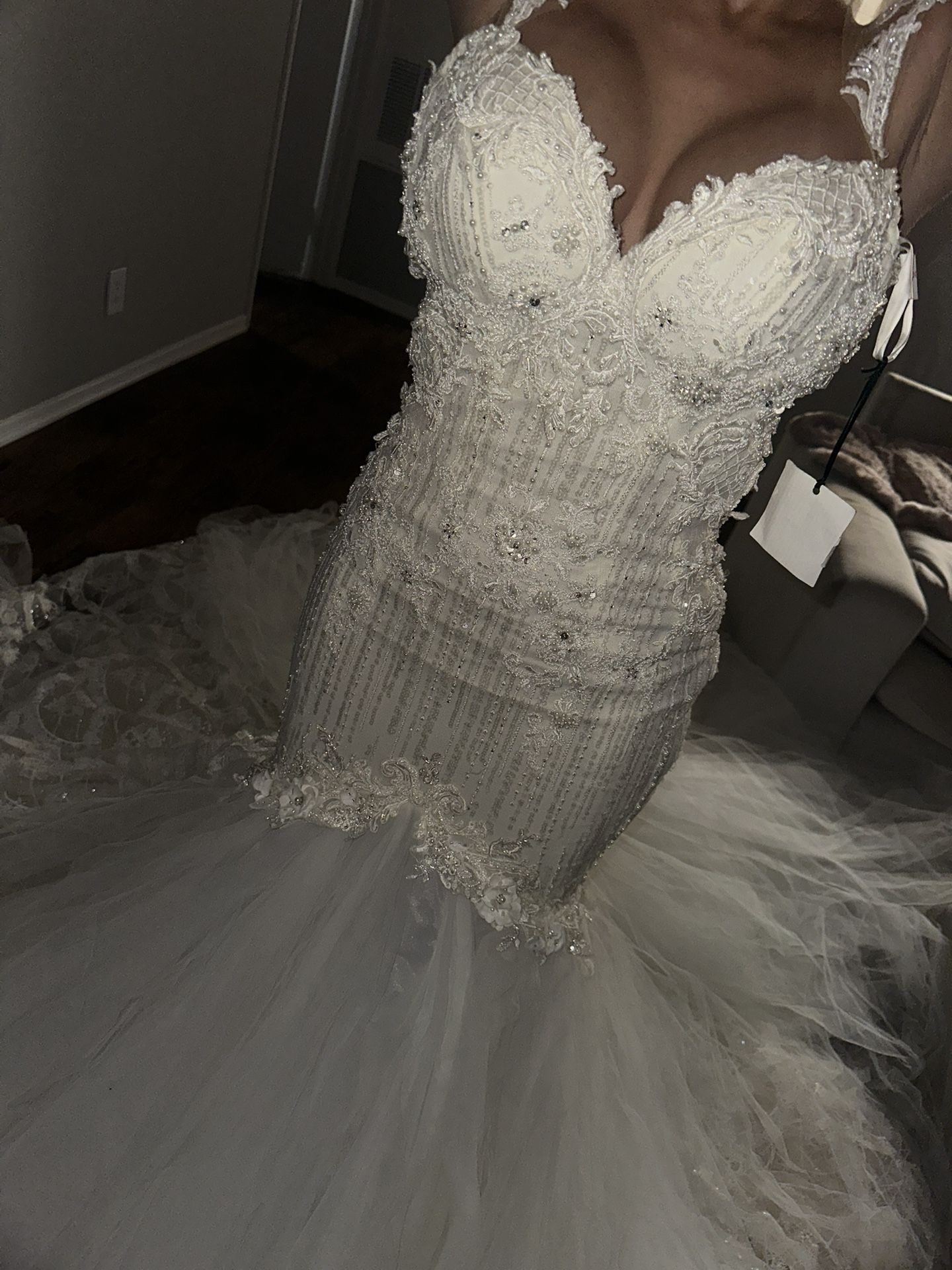 BRAND NEW WEDDING DRESS