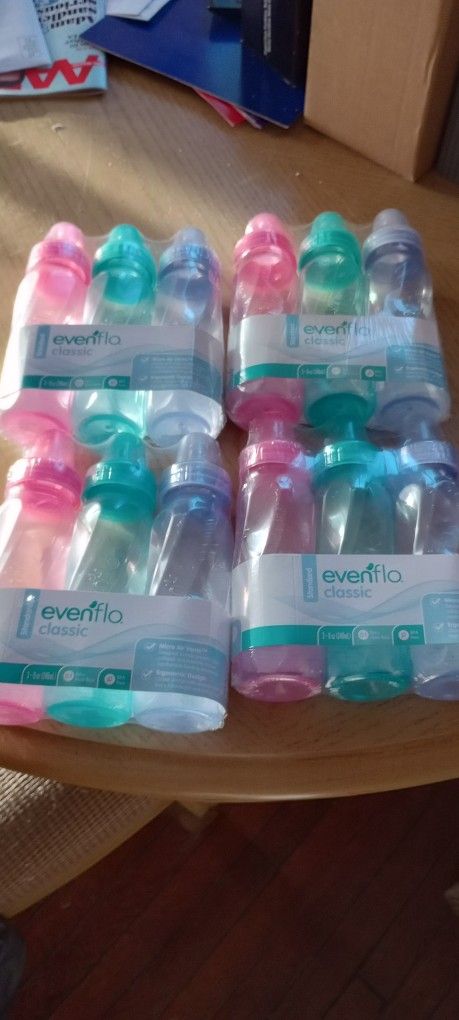 Evenflo Baby Bottles. 12 Packs 