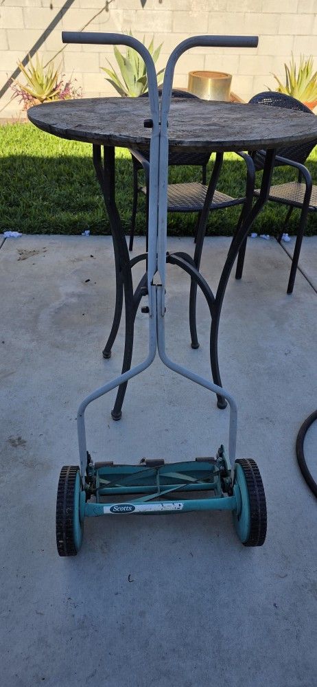 Scott's Push Mower
