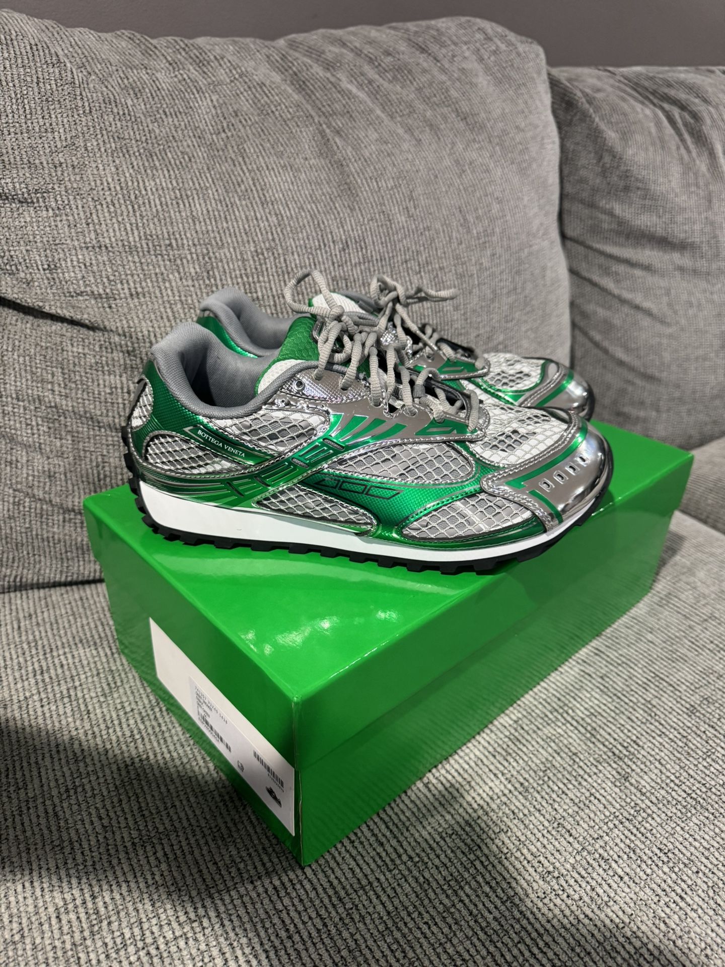 Bottega Venetta Size 44 