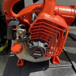 Echo handheld gasoline, leaf blower new